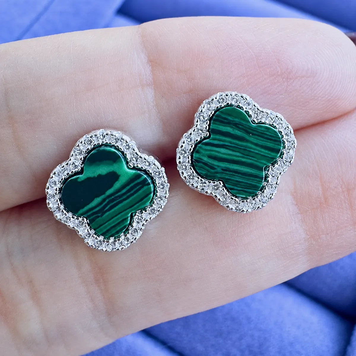 Brinco Trevo Pedra Amalequita Verde Cravejada Zircônia Prata 925 Legítima