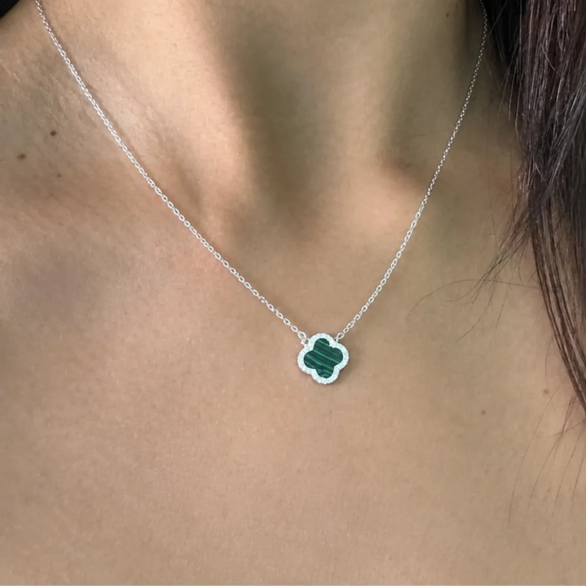 Colar Trevo Malequita Verde Bordas de Zircônia Prata 925 Legítima
